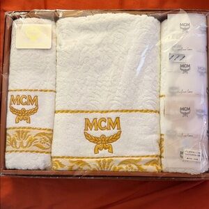 MCM White and Gold Luxury Towel Set